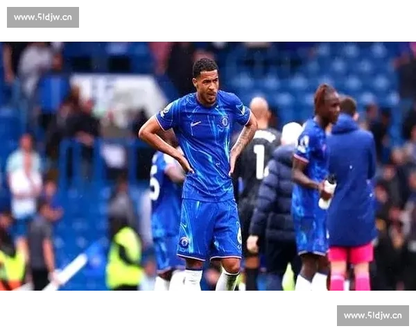 德拉普训练表现惊艳,马雷斯卡盛赞其战术适配加速蓝军融入 德拉普训练表现惊艳,马雷斯卡盛赞其战术适配加速蓝军融入